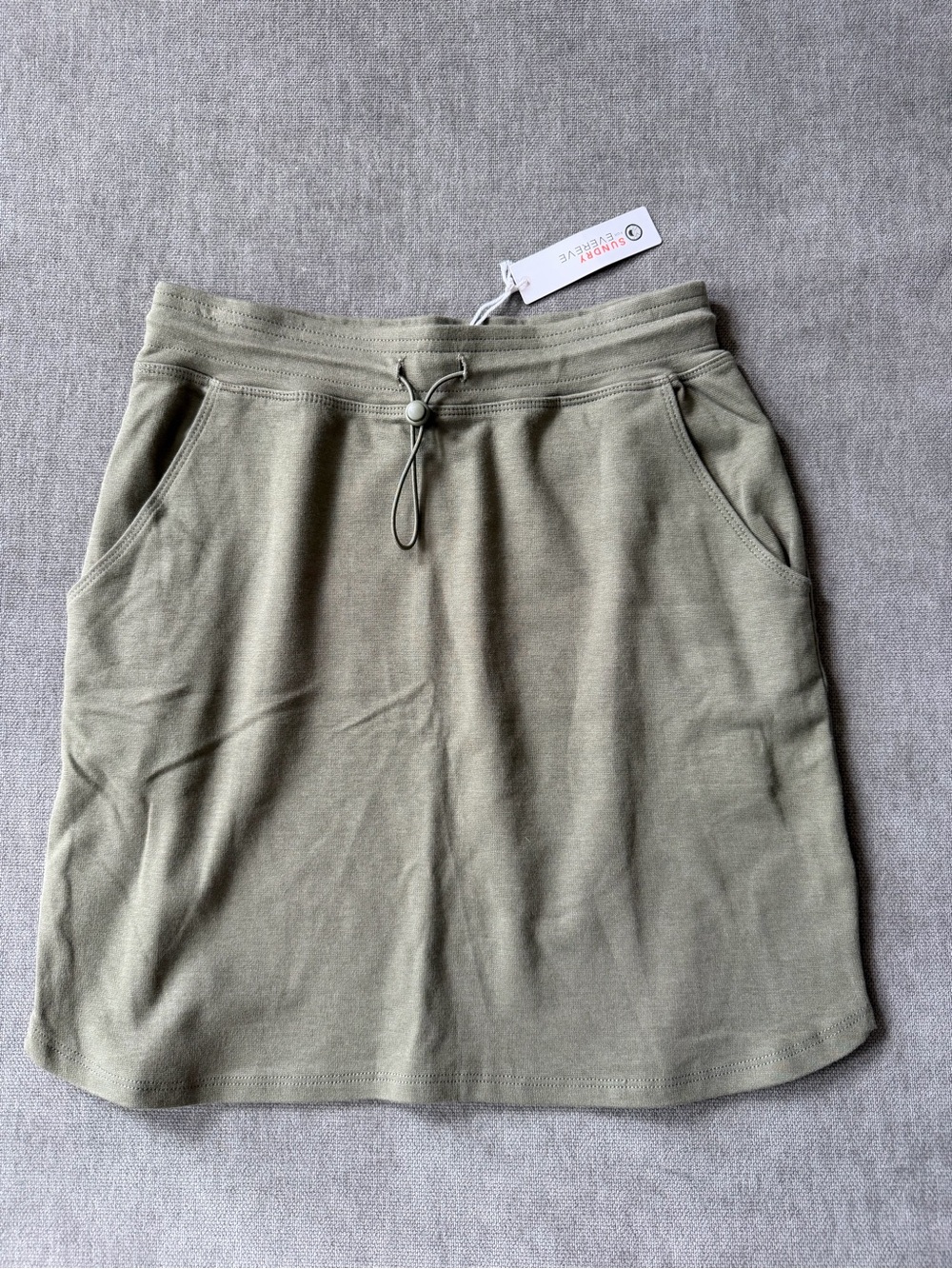 Sundry Evereve Sunday Skirt Green Elastic Bungee Waist Mini XS 0 NEW
